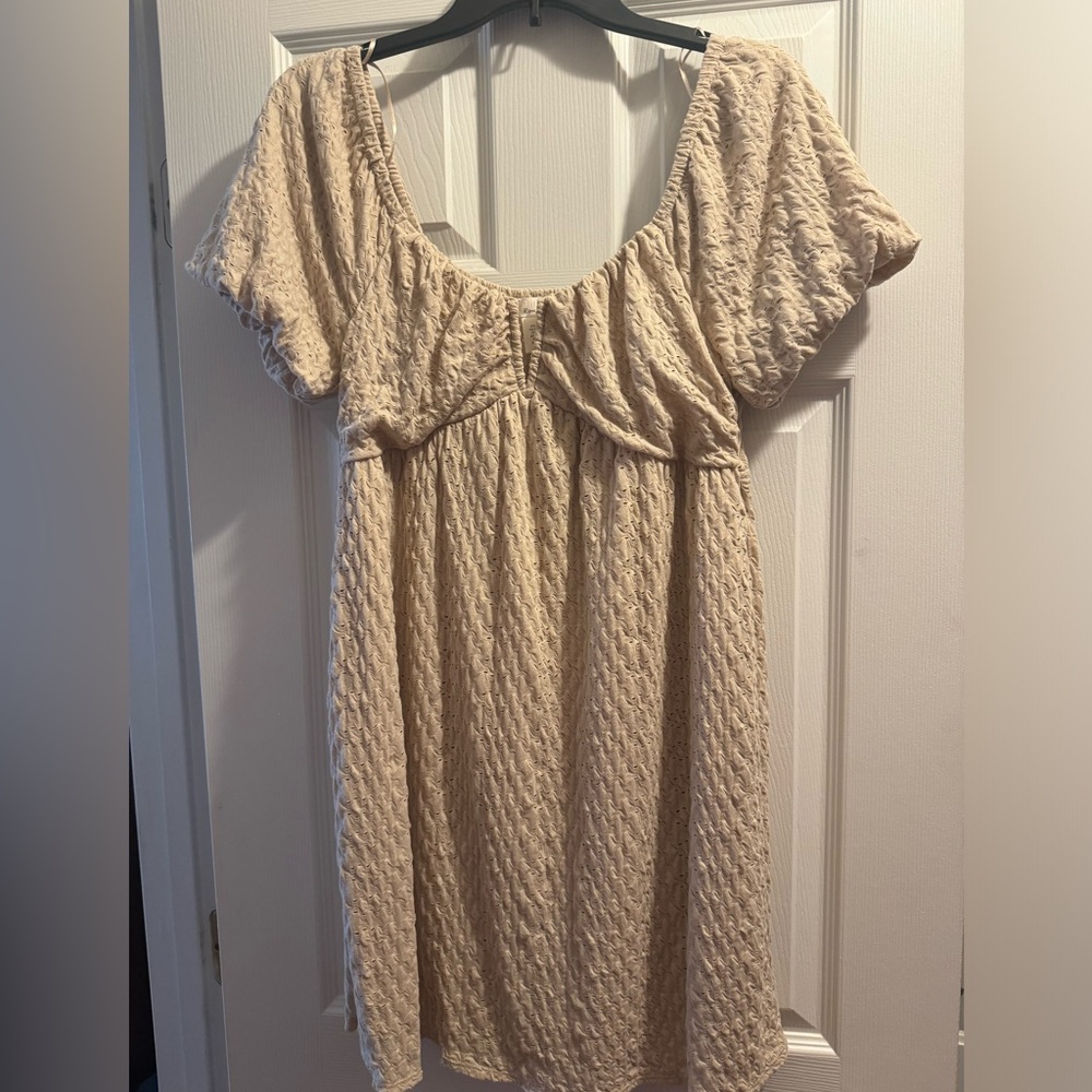 Urban Romantics size large cream color mini dress